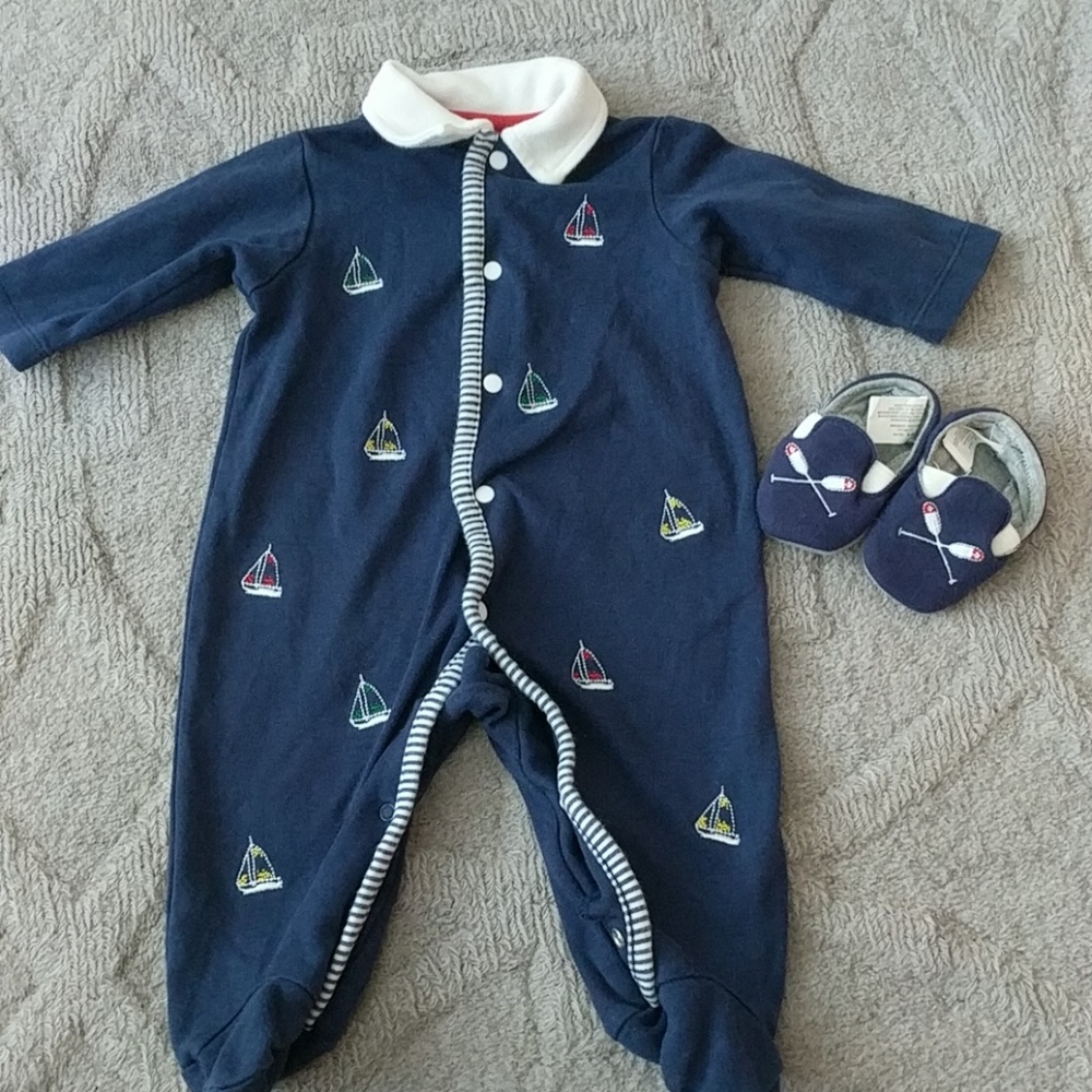 ❤Little Me 3M Onesie with adorable shoes❤